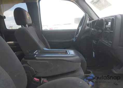 2004 Chevrolet Silverado 1500 Ls z USA, uszkodzony, nr VIN 2GCEC19V141231436